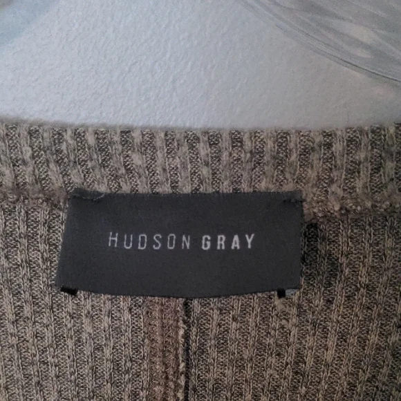 EUC✨ HUDSON GRAY oversized medium (XL) oatmeal short sleeve v-neck knit top - Picture 13 of 14